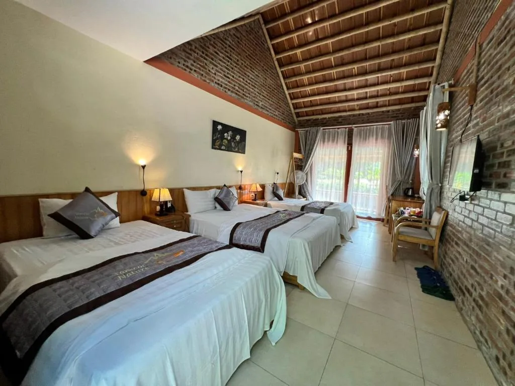 Family Room with Balcony — Tam Coc Nature
